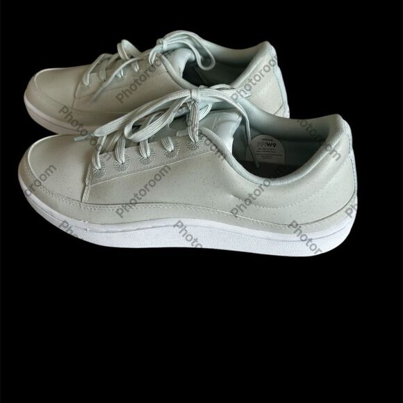 Allbirds Plant Pacer Sneaker, Blizzard mint, Size 9, NWOT DISPLAY tried on only. - Picture 2 of 8